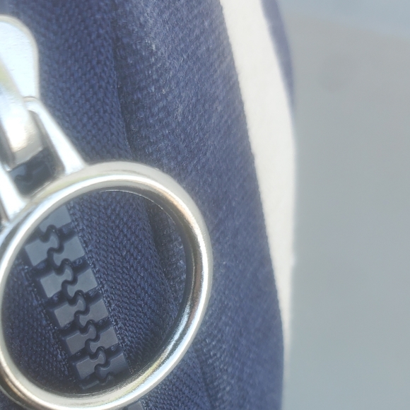 Kérastase Paris French Riviera Bag. - Picture 13 of 14